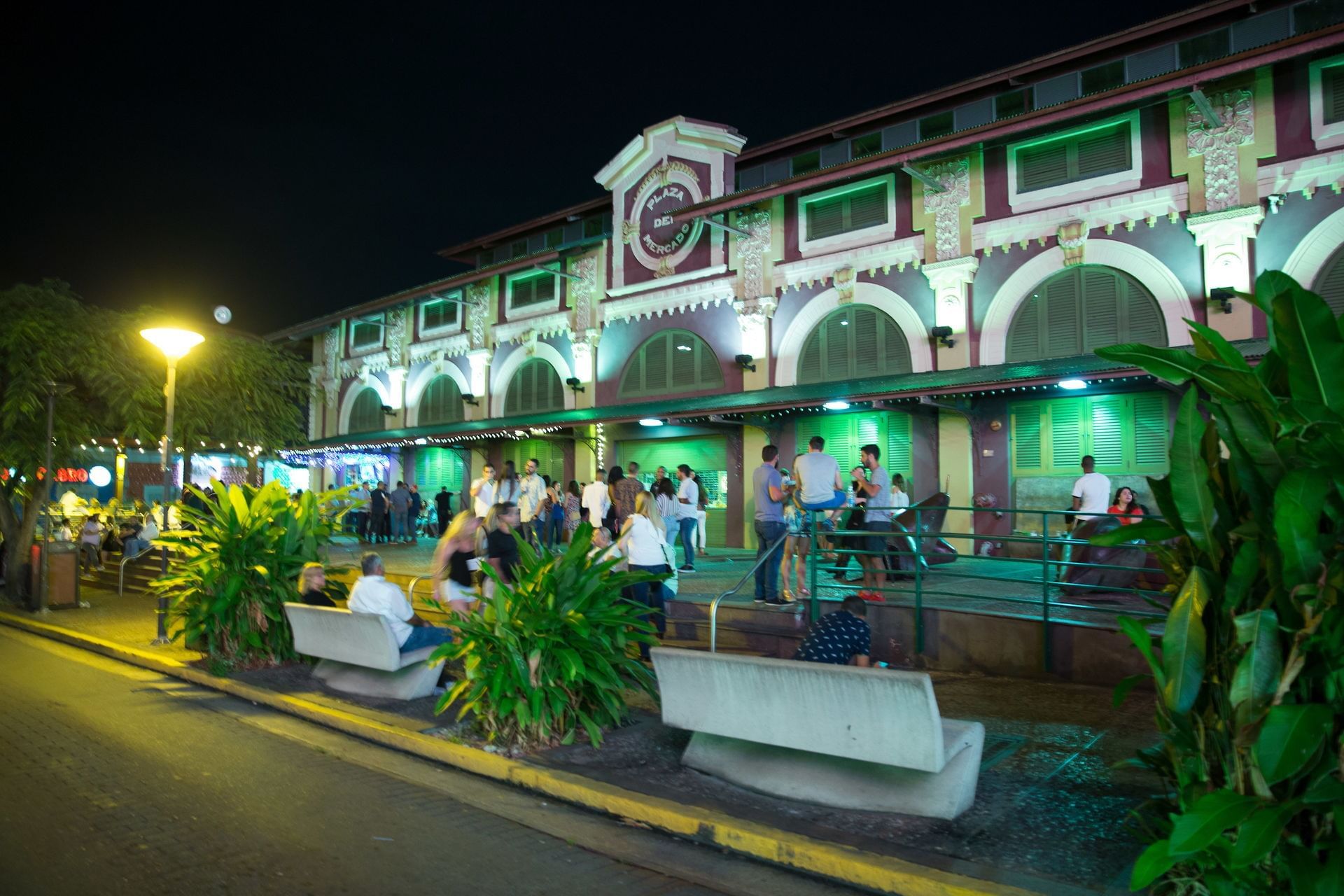 Where to Eat & Nightlife in Isla Verde